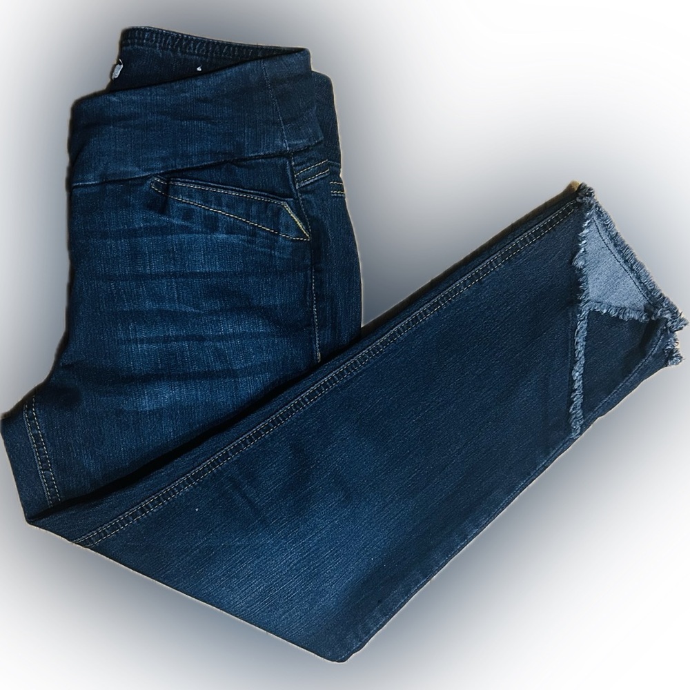 EUC Westbound SZ 4PS blue pull on 4 pocket jeans with raw edge hem/waist 27”-30”